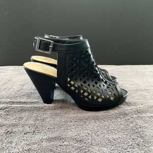 Chinese Laundry Size 7.5